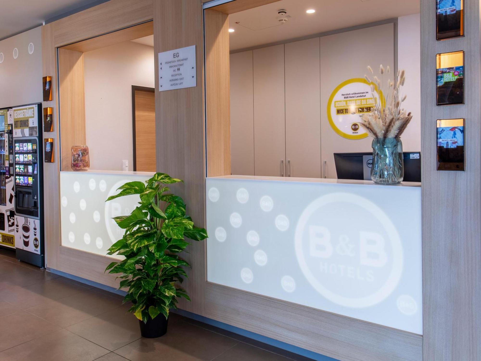 B&B Hotel 兰茨胡特 外观 照片