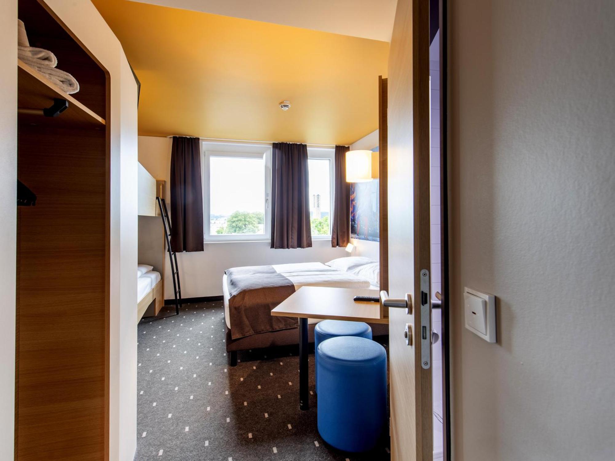 B&B Hotel 兰茨胡特 外观 照片