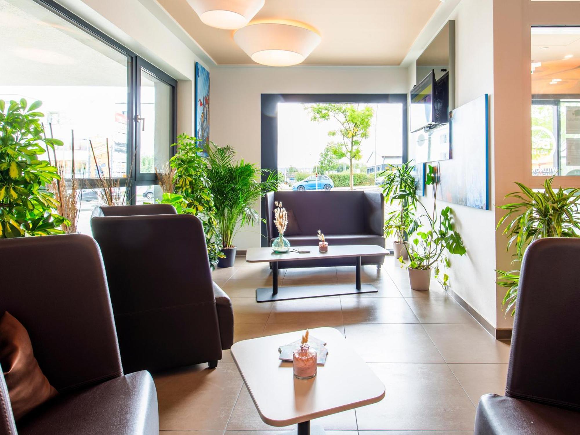B&B Hotel 兰茨胡特 外观 照片