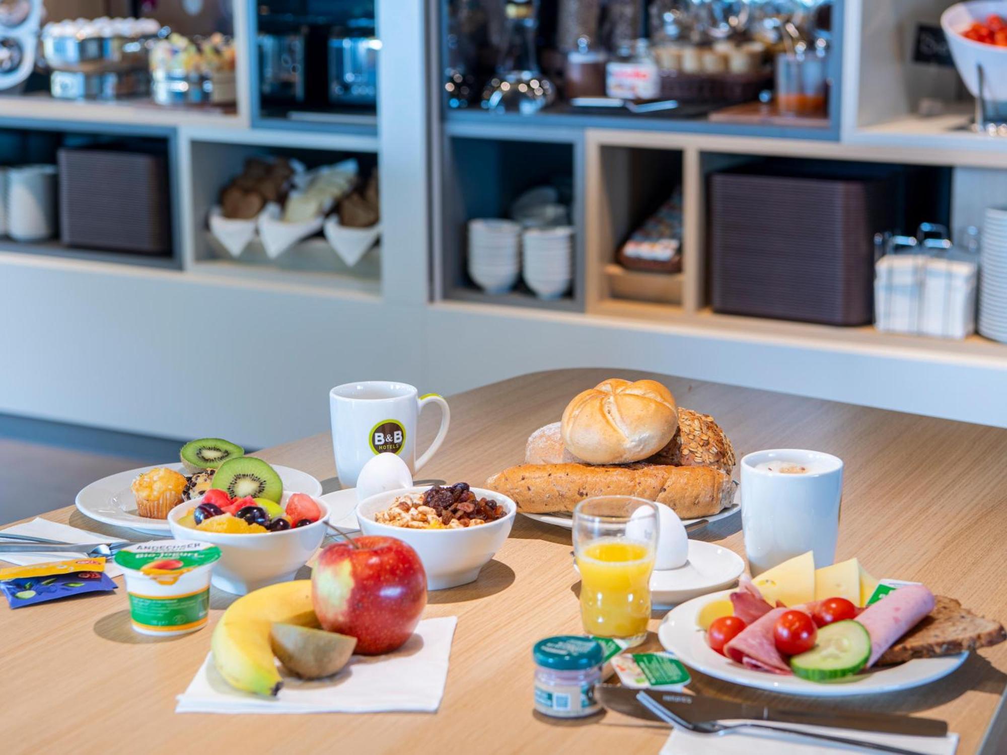 B&B Hotel 兰茨胡特 外观 照片